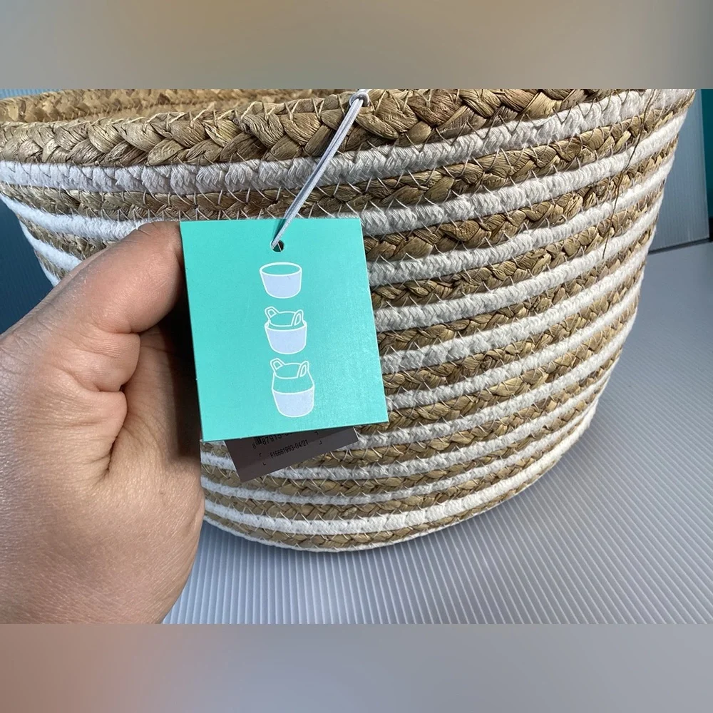 Pillowfort Collapsible Floor Basket